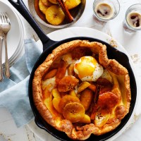 Caramelised Apple and Cinnamon Dutch Baby